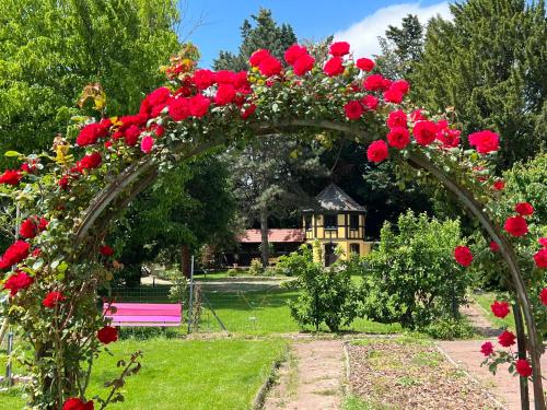 Le Parc du Séquoia & SPA proche Colmar et Riquewihr — hotel in Ostheim