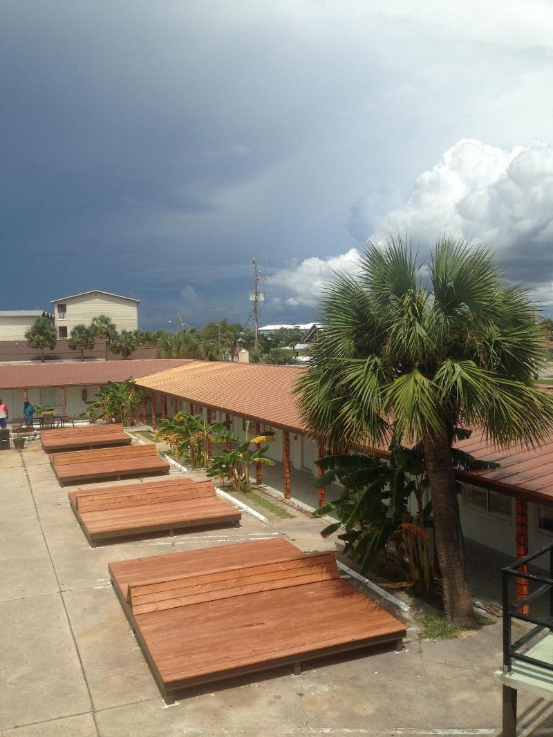Banana Peel Resort - photo 3