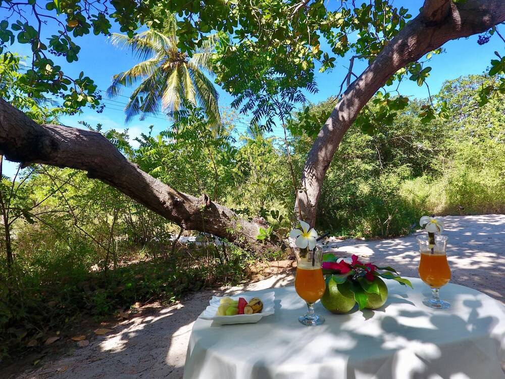 Room Service - Dining