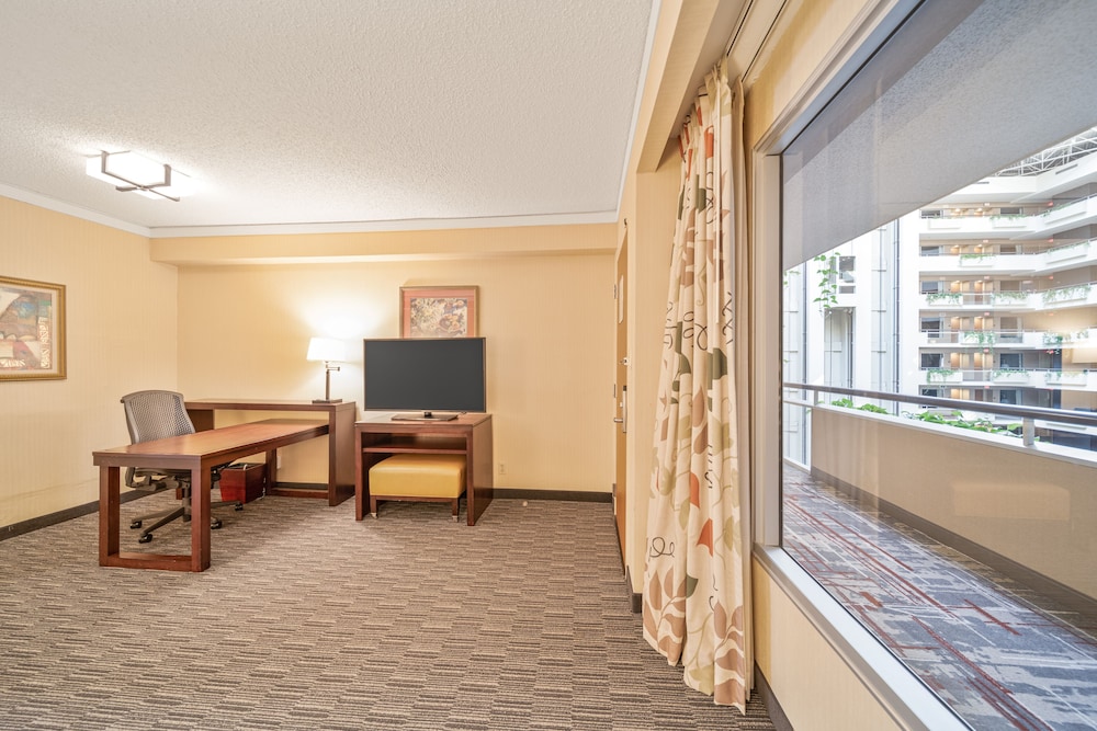 Harmony Suites Secaucus Meadowlands - photo 25