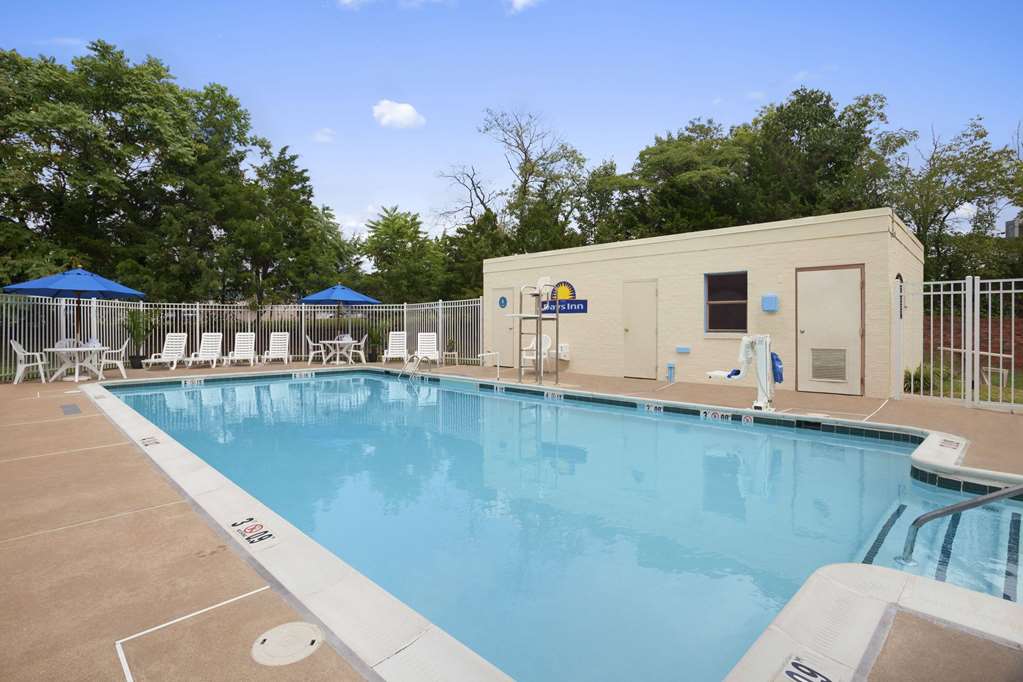Days Inn by Wyndham WestEnd Alexandria VA Washington DC Area - photo 6