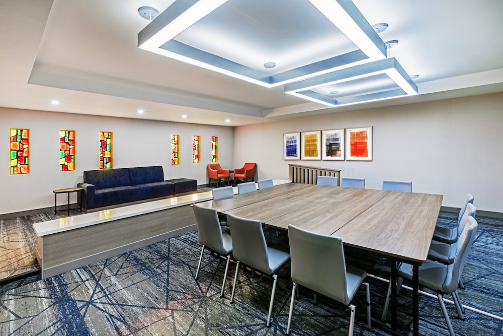 HI Express El Paso Downtown by IHG - photo 31