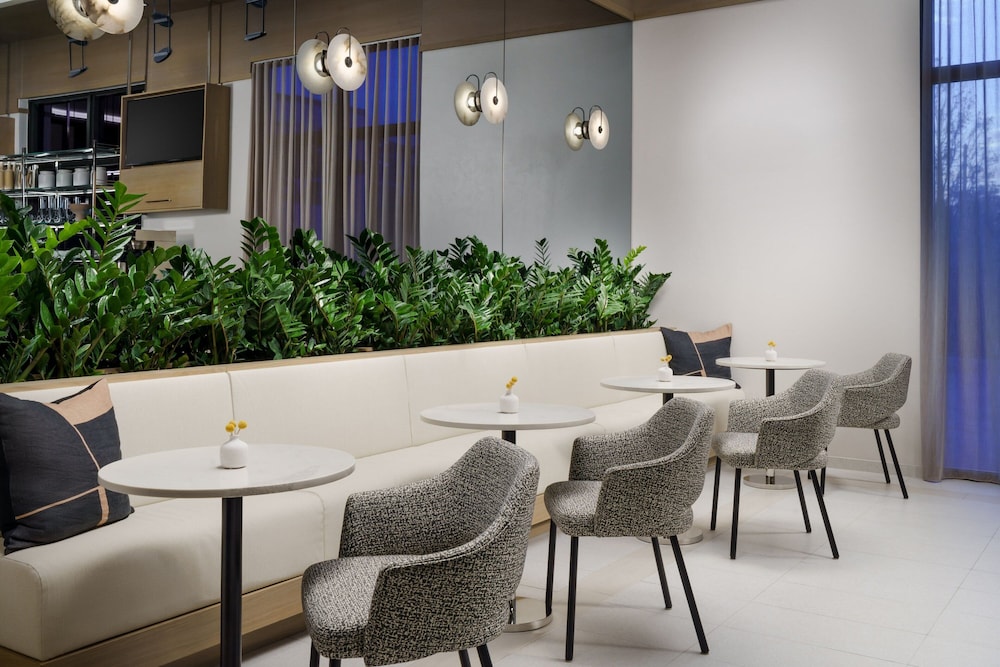 AC Hotel by Marriott Naples 5th Avenue - photo 47