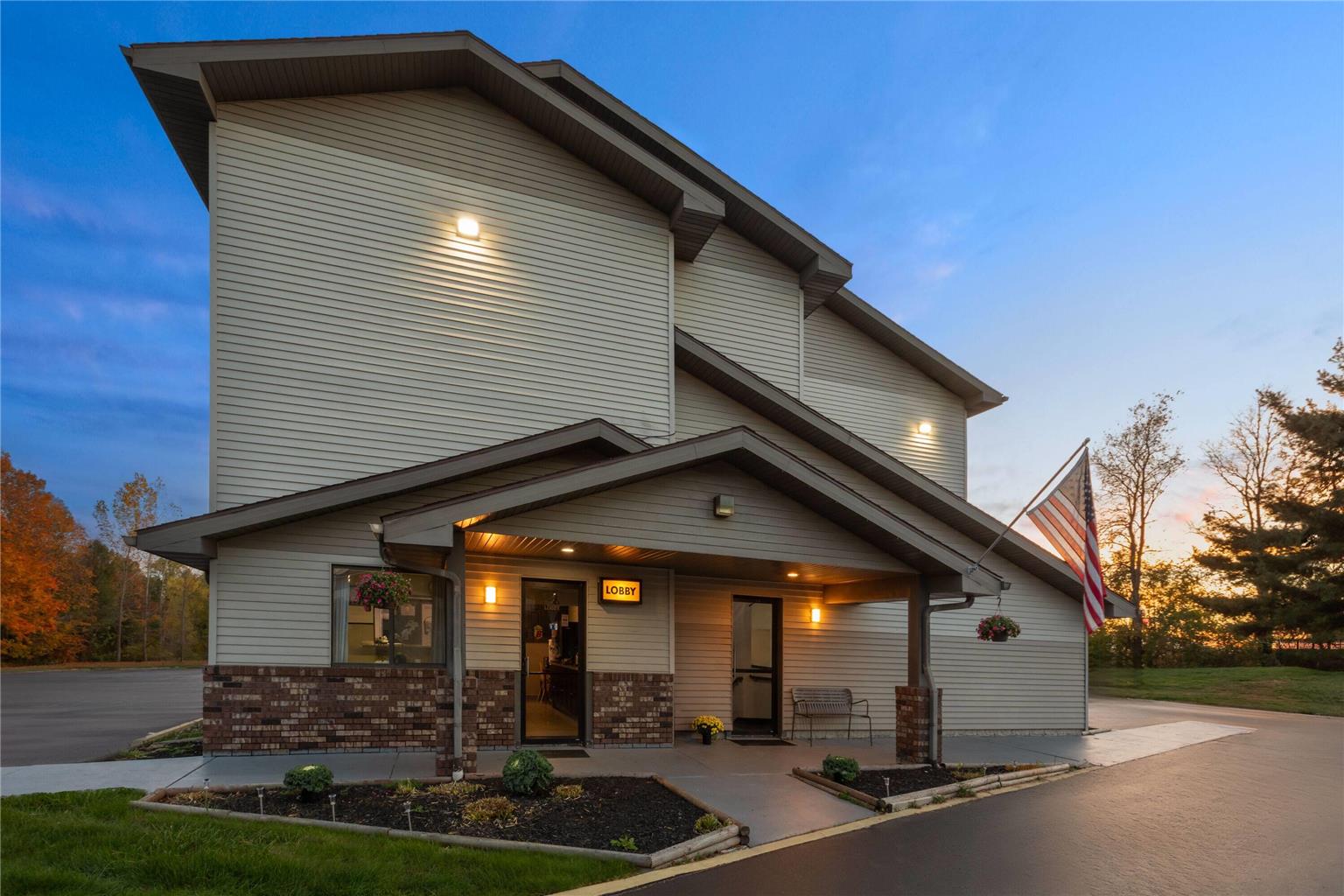 Super 8 by Wyndham Kent Akron Area in Kent, United States