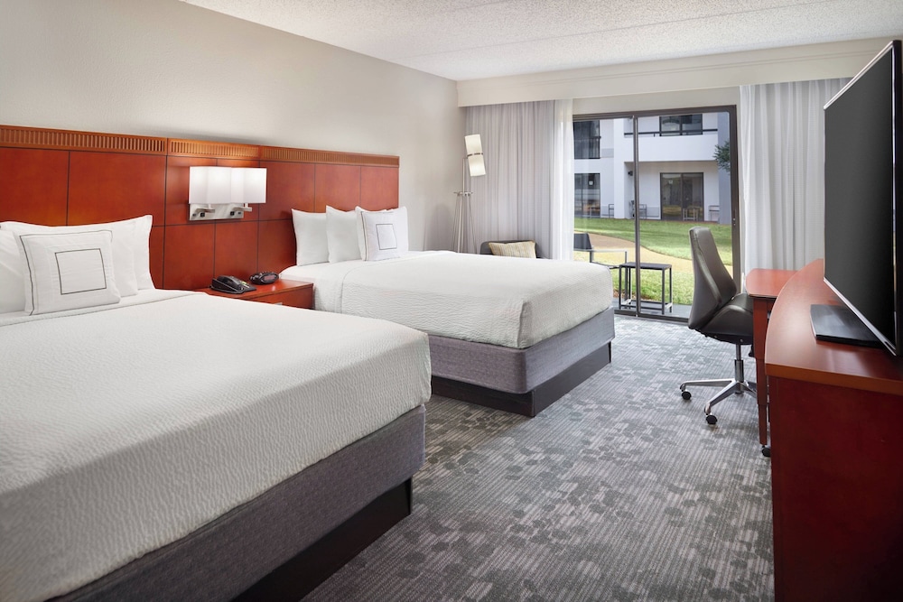 Courtyard by Marriott Atlanta Airport South Sullivan Road - photo 12