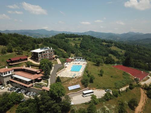 Panorama Family Hotel - carbon neutral hotel in Zlatograd
