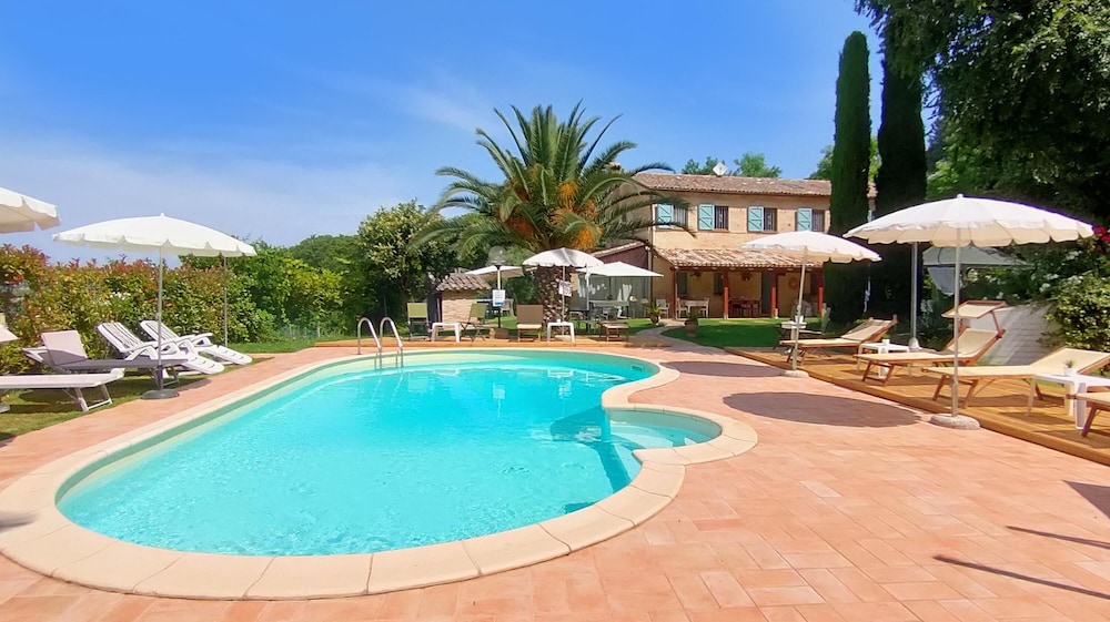 3849 Villa Daya by Barbarhouse — 4-Star Luxury Hotel in Fano, Italy
