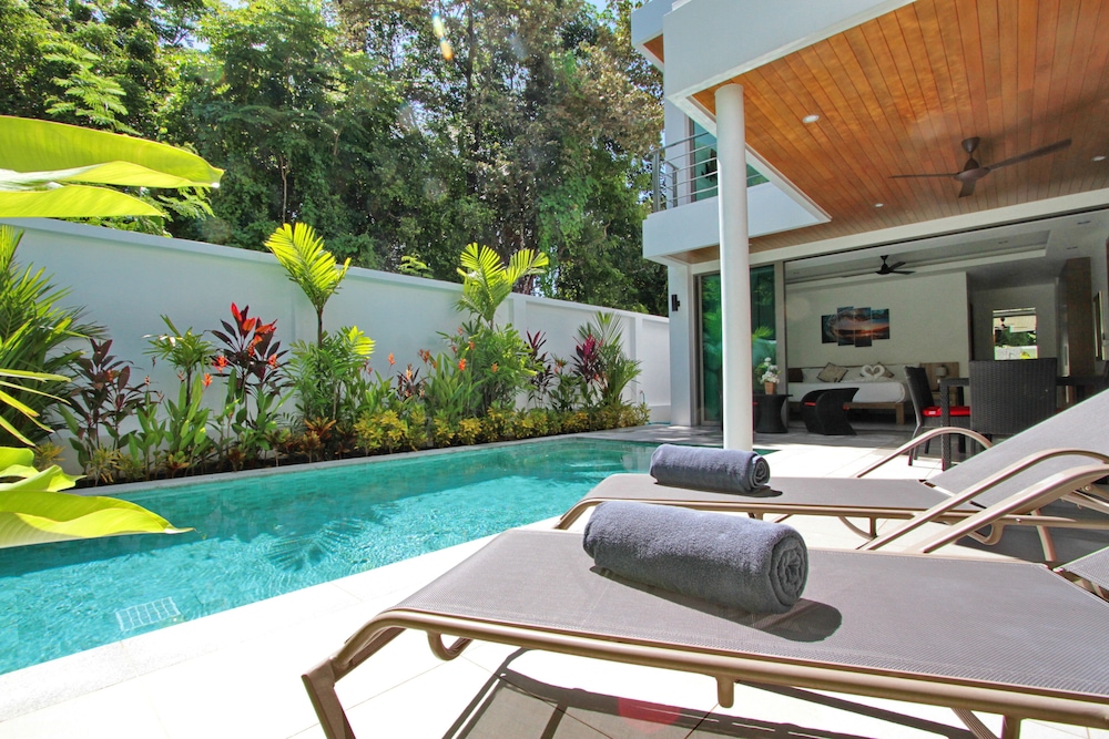 Ya Nui Beach Villas — 4-Star Luxury Hotel in Rawai, Thailand