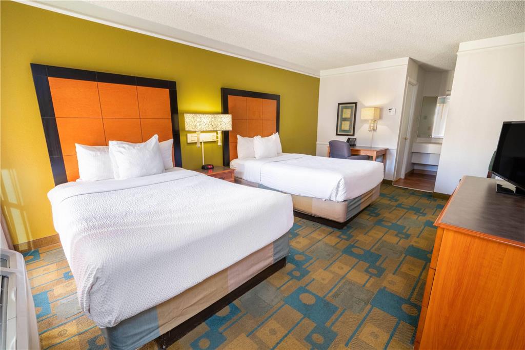 Travelodge by Wyndham Phoenix North - photo 11