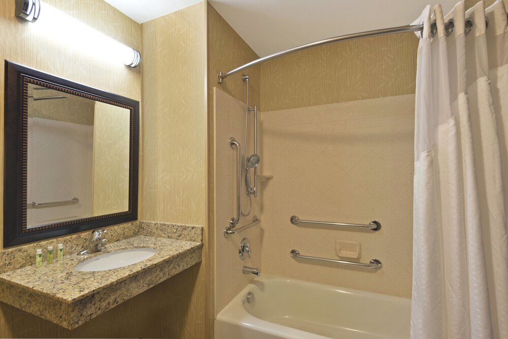 Holiday Inn Express Hotel & Suites Richfield by IHG - photo 25