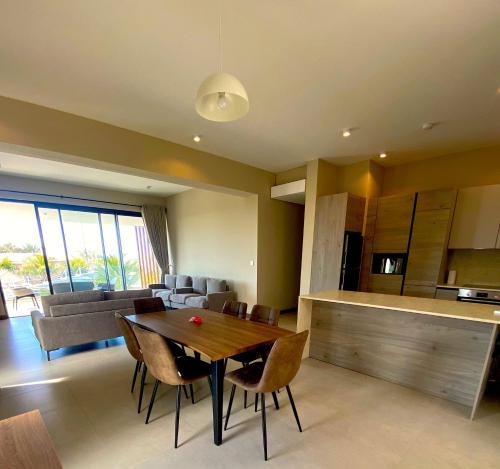 Superbe T3 vue mer & rooftop — 4-Star Luxury Hotel in Grand Baie, Mauritius