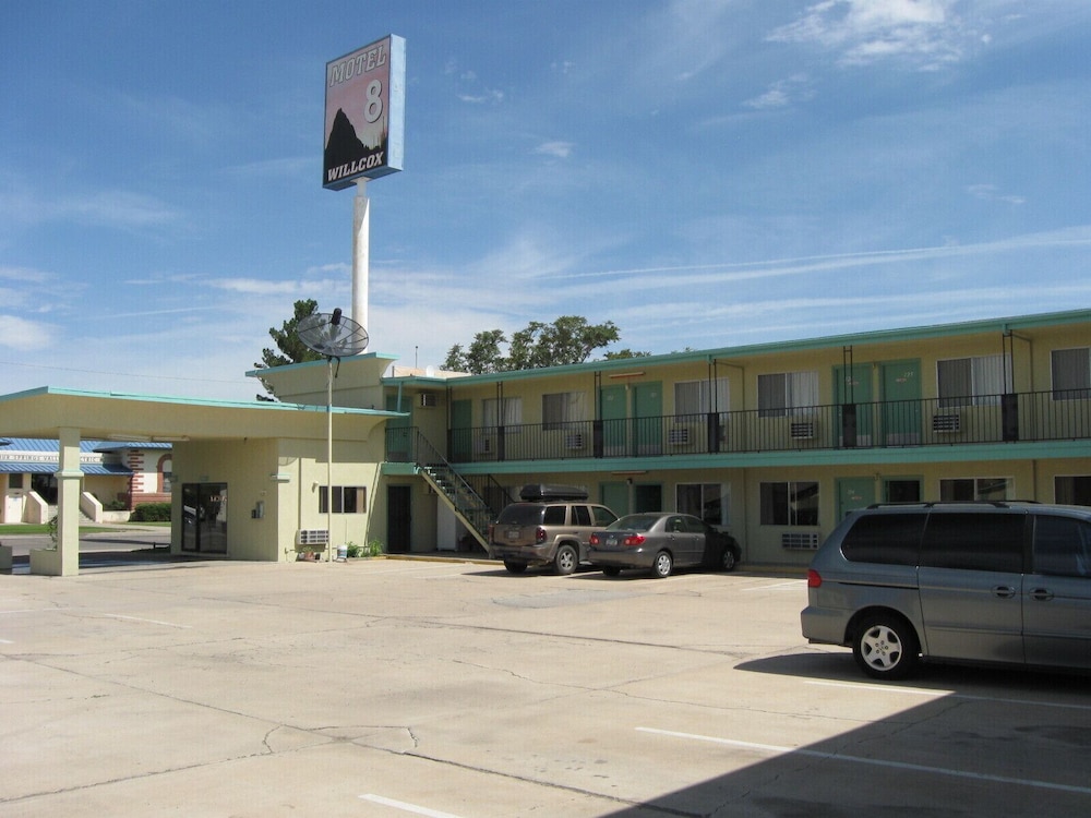 Motel 8 Willcox - photo 25