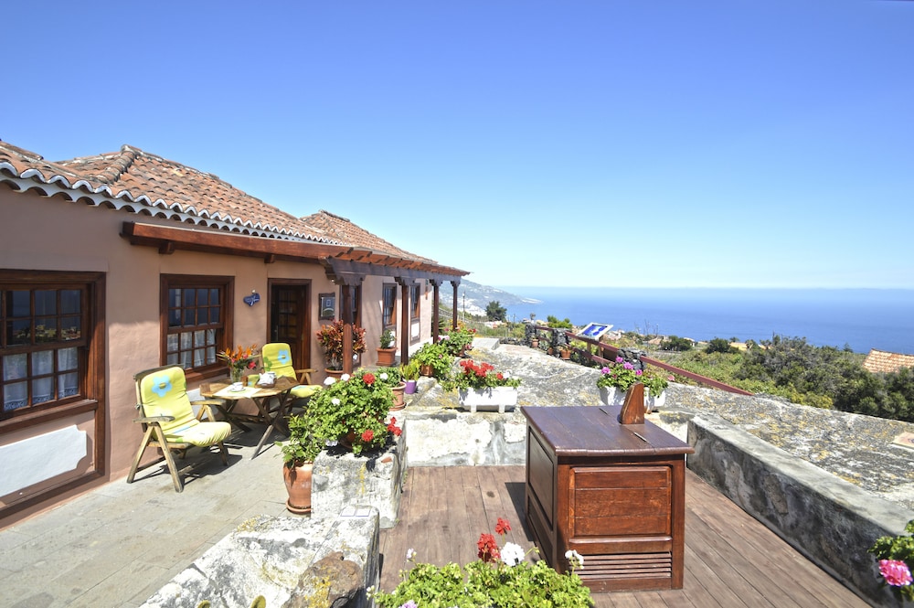 Carlota — 4-Star Luxury Hotel in Brena Baja, Spain