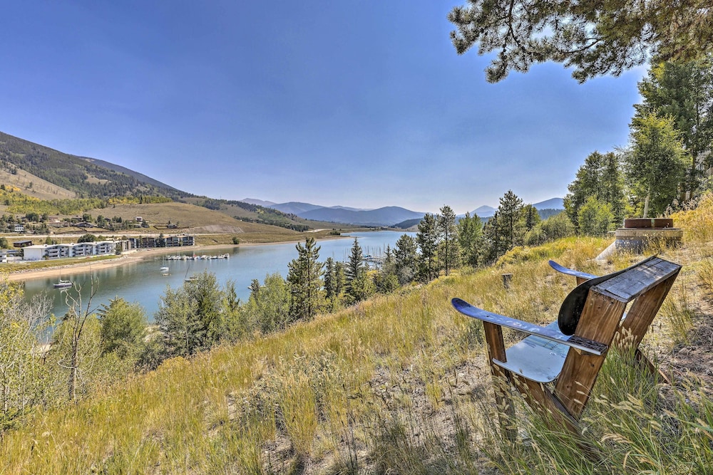 7 Mi To Ski Resort Dillon Condo with Mtn Views - photo 3