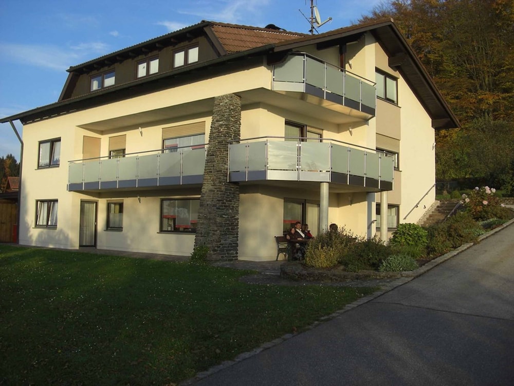 Ferienwohnung Seidl — 4-Star Luxury Hotel in Waffenbrunn, Germany