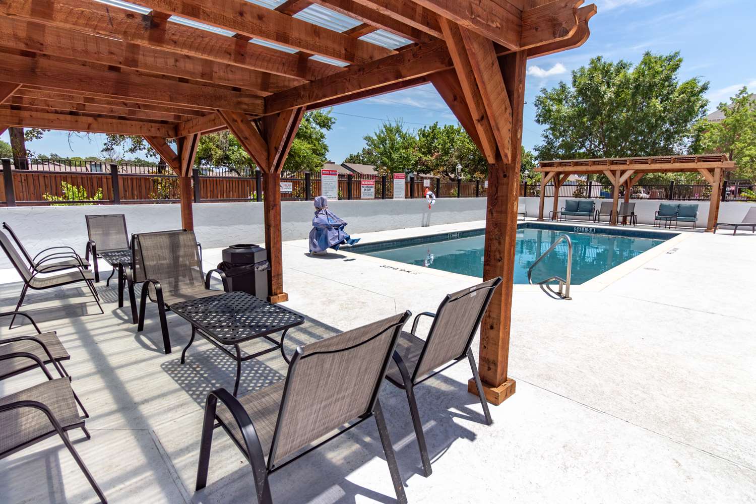 Hampton Inn & Suites Denton - photo 38