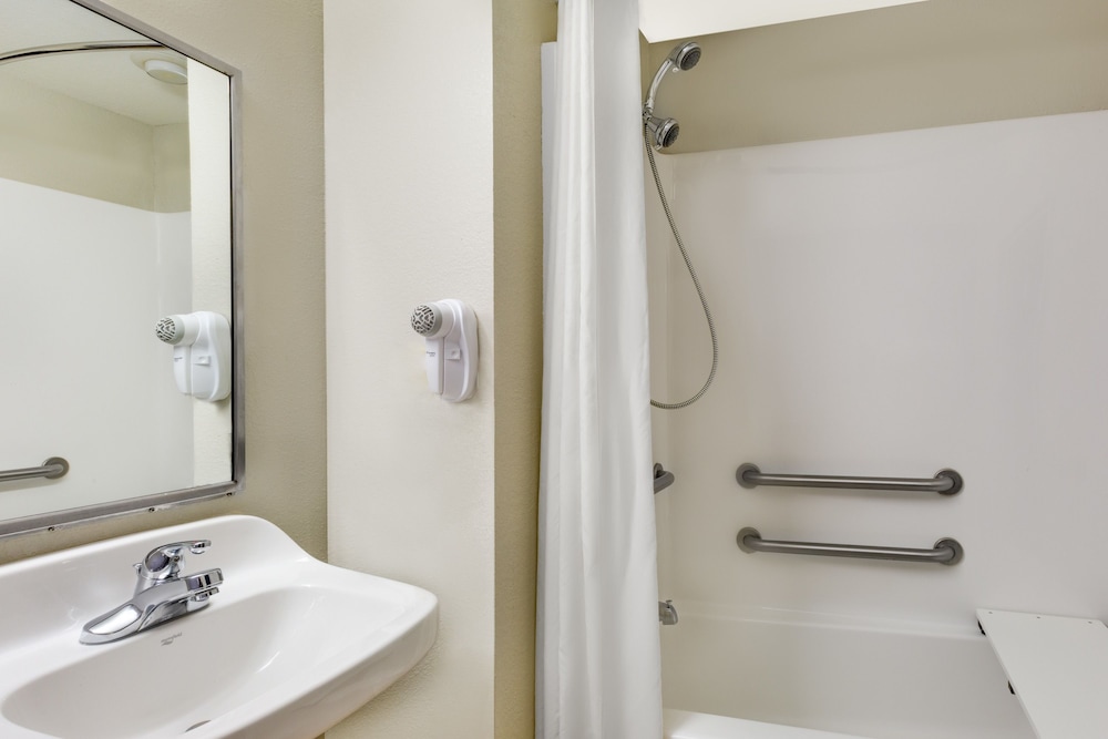 Microtel Inn & Suites Tuscaloosa Near University - photo 25