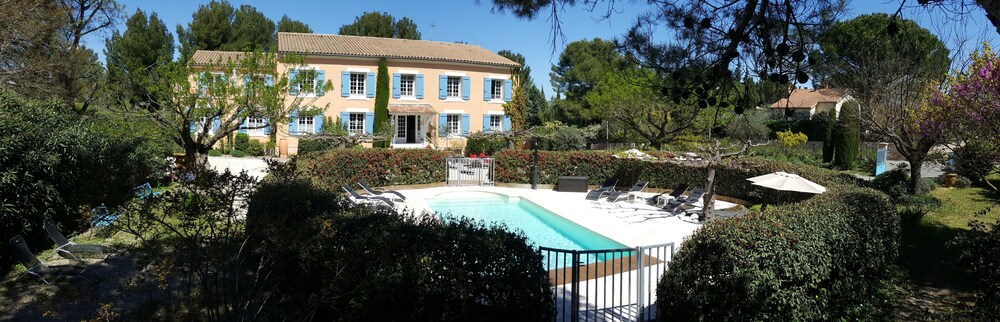 Hôtel Canto Cigalo in Saint-Remy-De-Provence, France