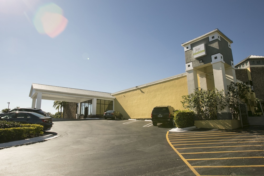 The Inn at Boynton Beach - photo 31