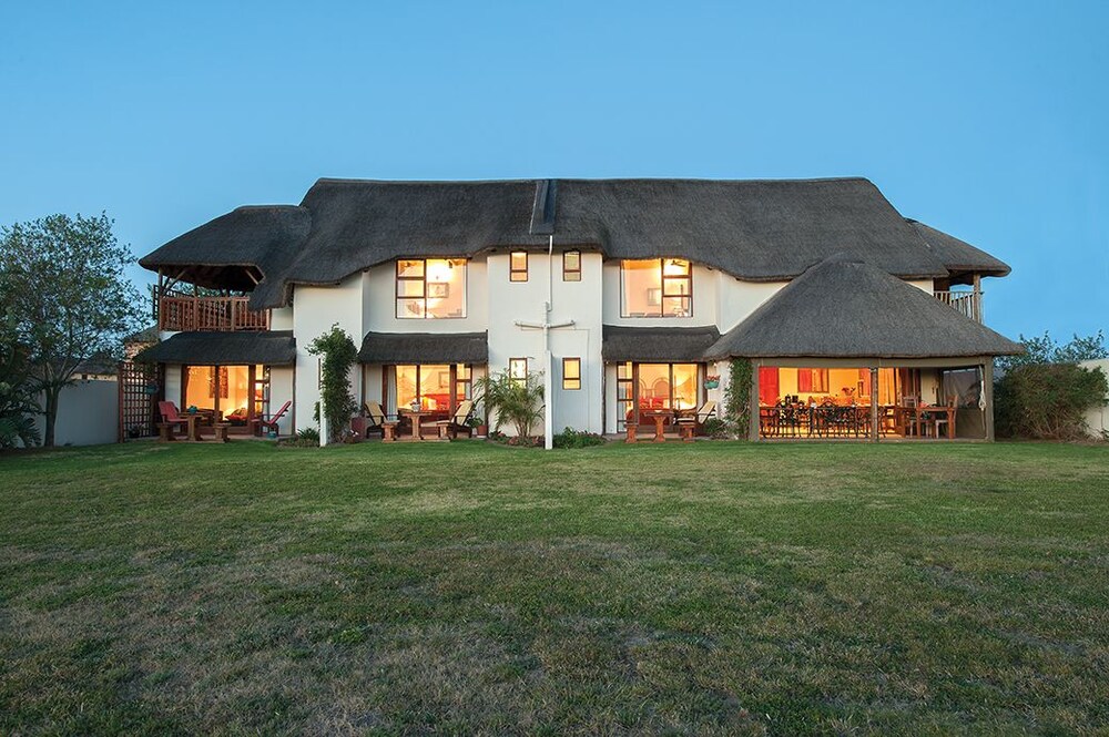 Happy Jackal — 4-Star Luxury Hotel in Port Elizabeth, South Africa