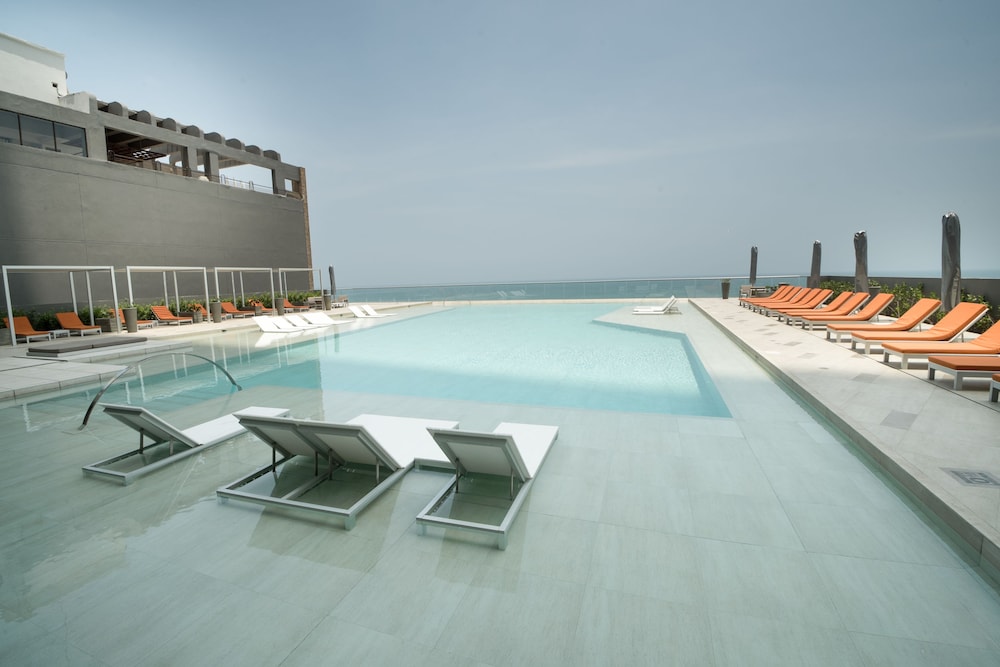 Apartamentos Morros City Cartagena — 4-Star Luxury Hotel in Cartagena, Colombia