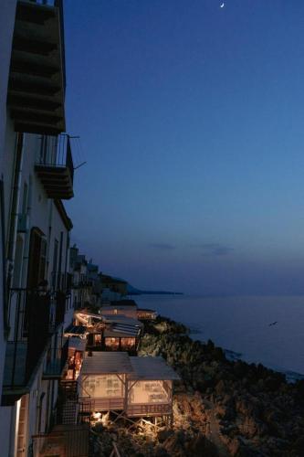Terrazza Roberto — 4-Star Luxury Hotel in Cefalu, Italy