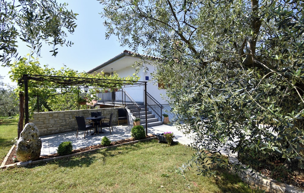 Apartments with parking space Basanija Umag 20522 — 4-Star Luxury Hotel in Umag, Croatia