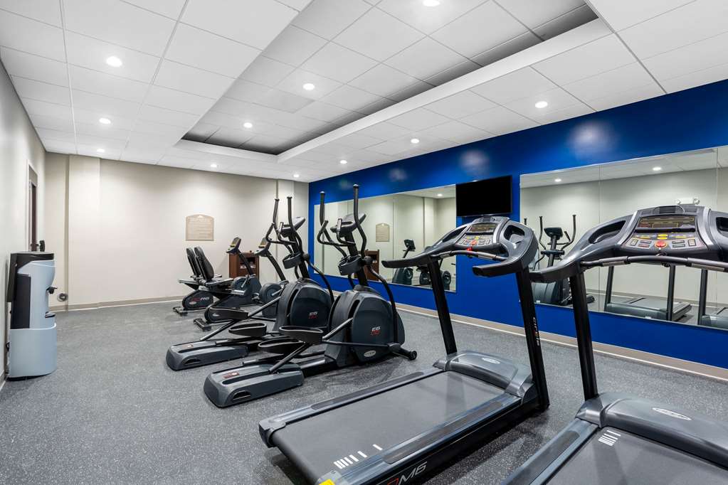 Microtel Inn & Suites by Wyndham South Hill - photo 8