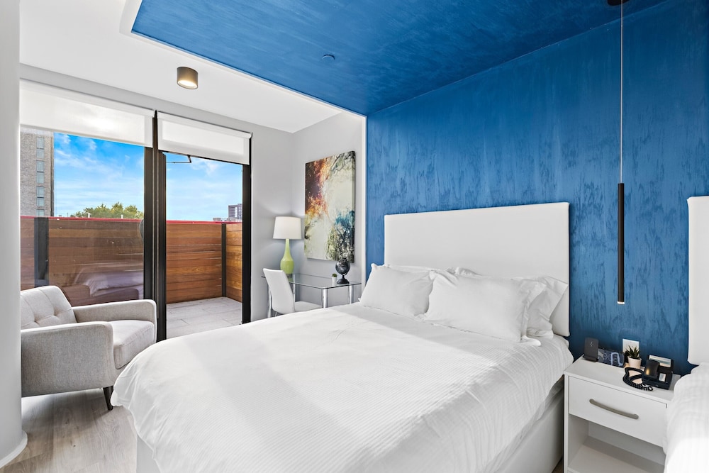 Global Luxury Suites at The Arches - photo 30