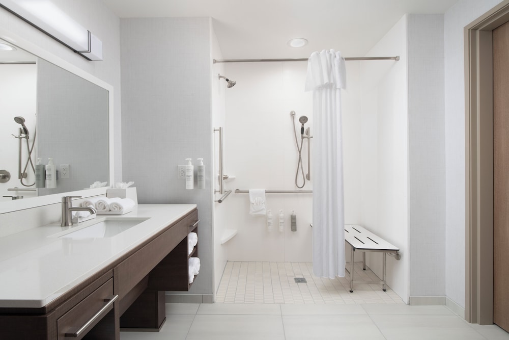 Home2 Suites by Hilton Albuquerque Airport - photo 22