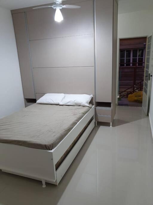 Local Acomoda Um Casal E Mais Um Proximo Ao Sesc in Pocos De Caldas, Brasil