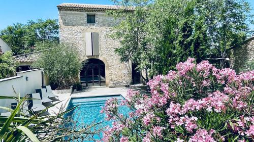 Le Mas du Felibre — hotel in Caumont-Sur-Durance