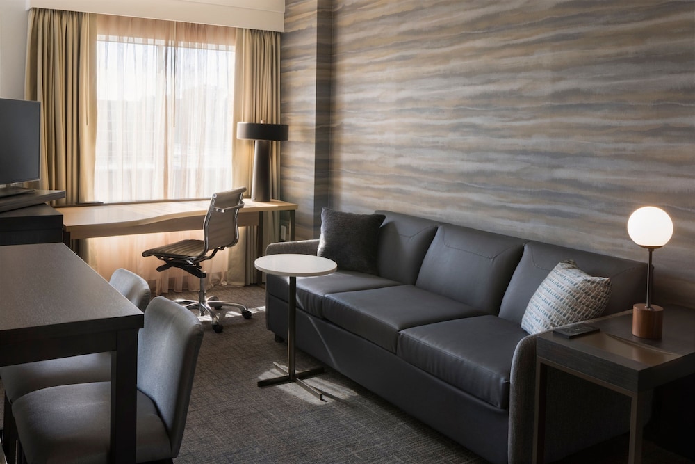 Residence Inn by Marriott Sacramento Downtown at Capitol Park - photo 18