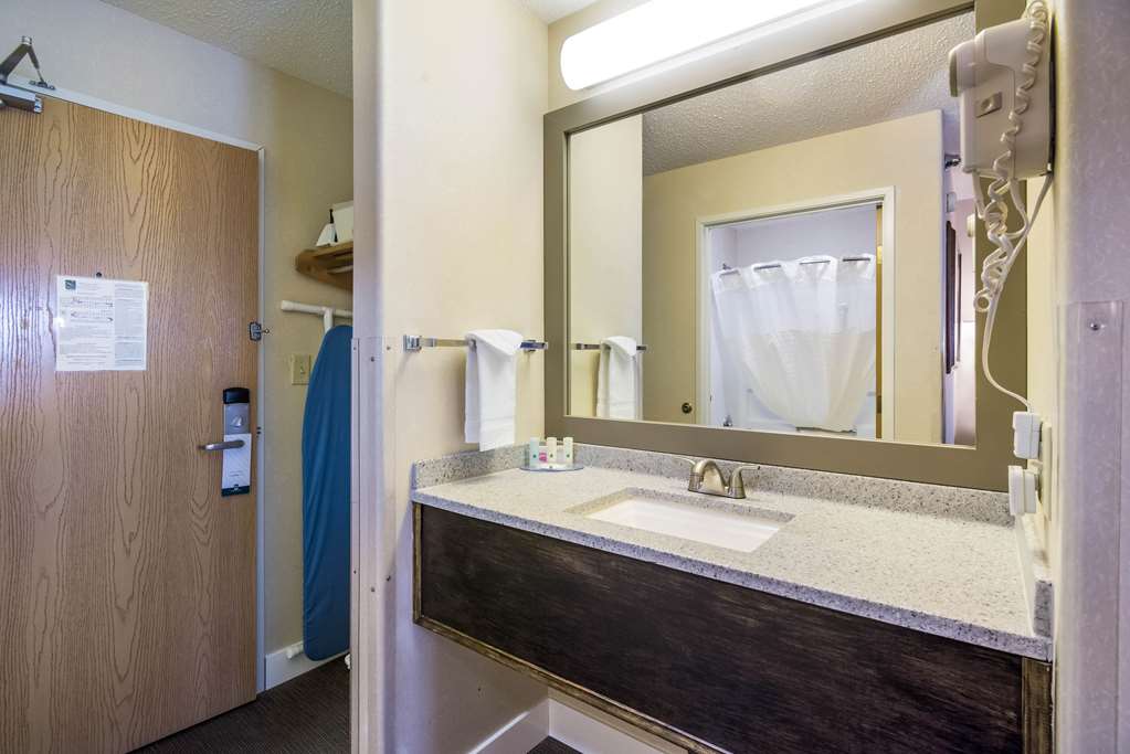 Quality Inn & Suites Pueblo West - photo 21