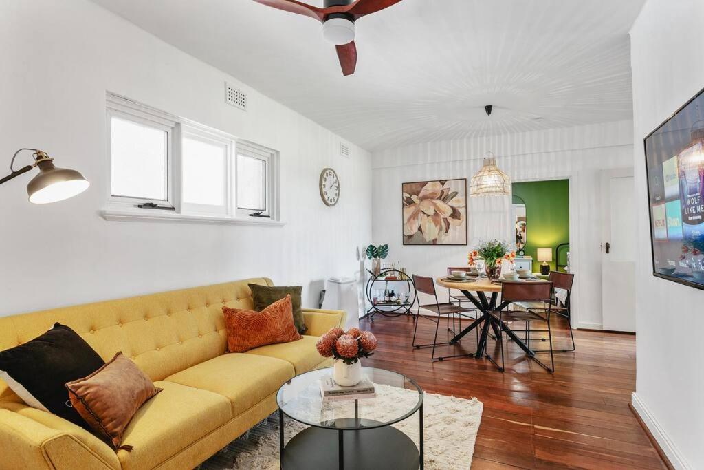 Vintage 2br CBD Apartment W River View — 4-Star Luxury Hotel in Perth, Australia