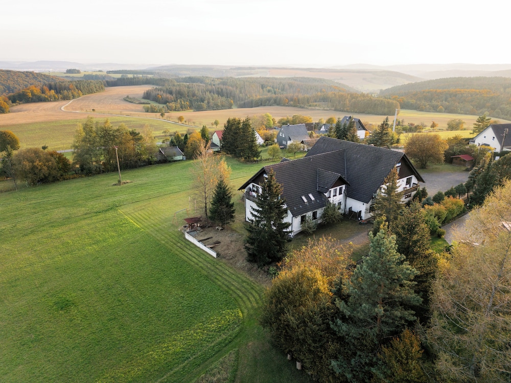 Waldhotel Weitblick - last minute hotel in Effelder