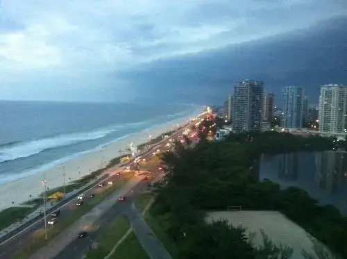 Apart hotel em frente à praia da Barra da Tijuca vista total para o mar in Rio De Janeiro, Brasil