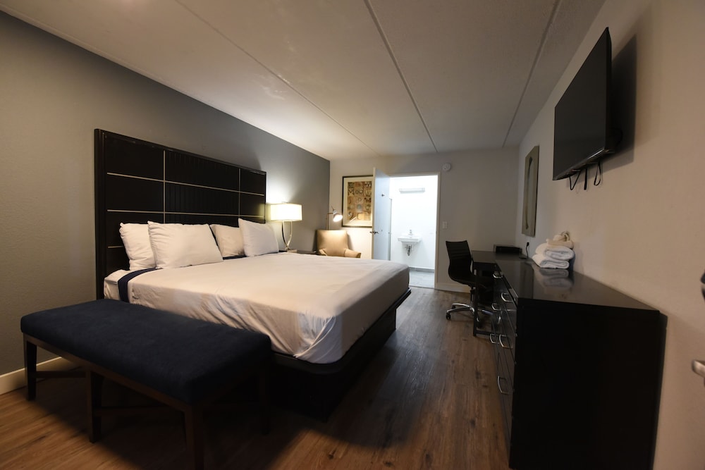 FairBridge Inn Express Baton Rouge - photo 22