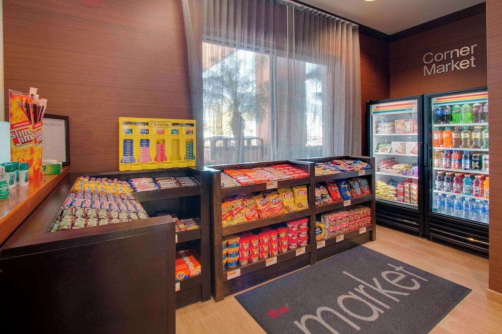 Fairfield Inn & Suites by Marriott Clermont - photo 21