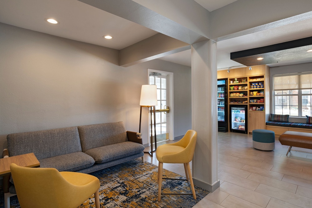 TownePlace Suites by Marriott College Station - photo 2