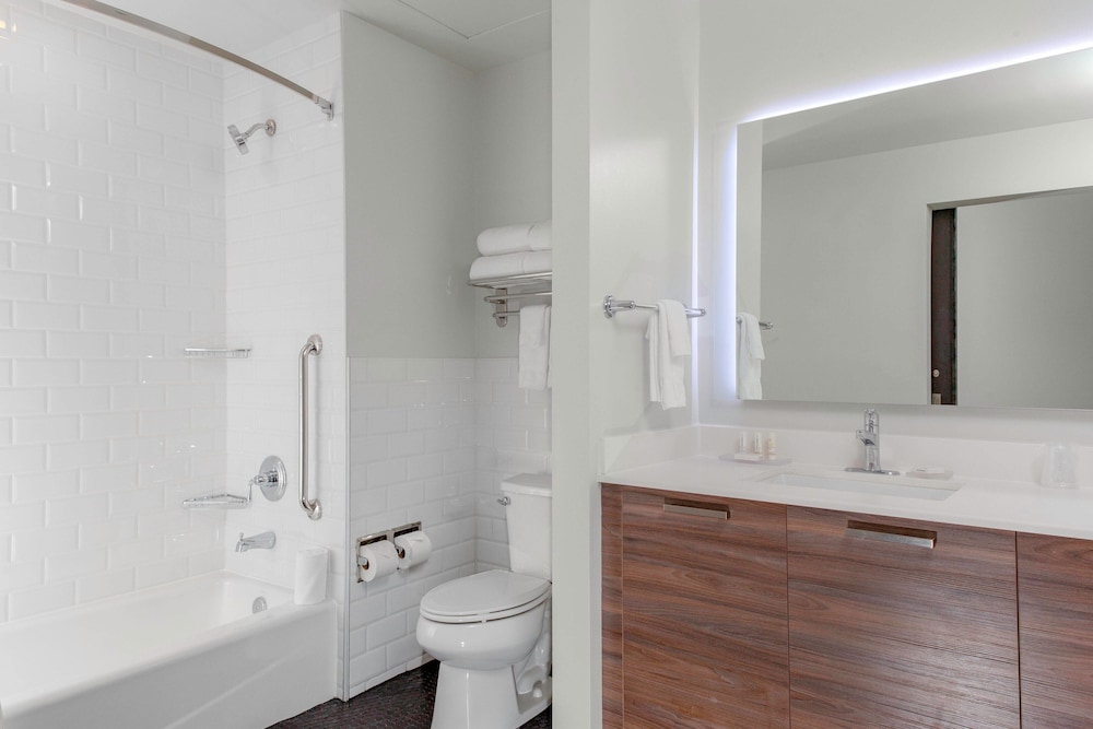 TownePlace Suites by Marriott Dallas Downtown - photo 11