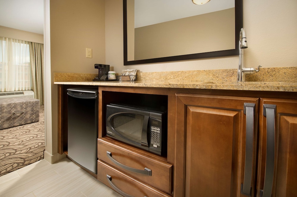 Hampton Inn & Suites San Antonio Downtown Market Square - photo 10