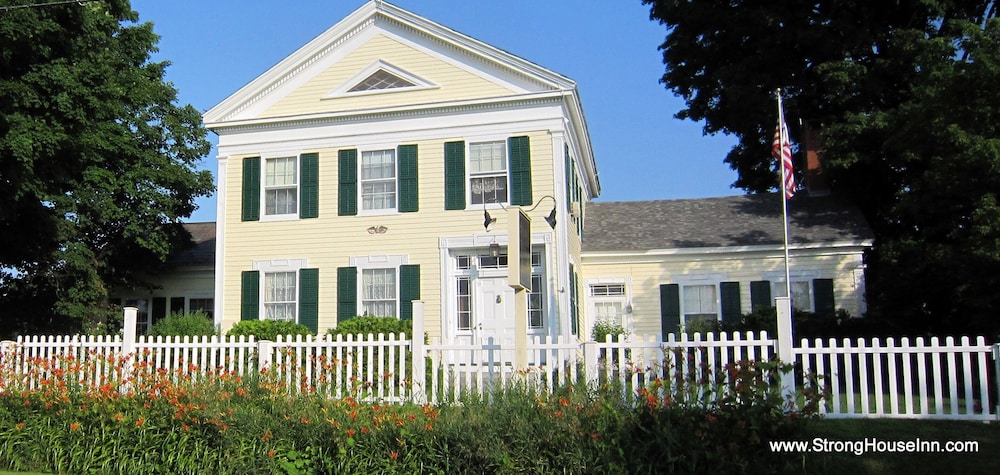 Strong House Inn 6008866 — Vergennes