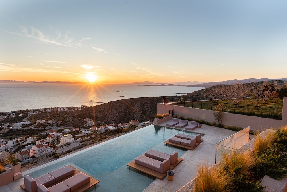 Saronida Hills - carbon neutral hotel in Saronida