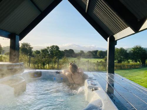 The Hut 45 — Newry