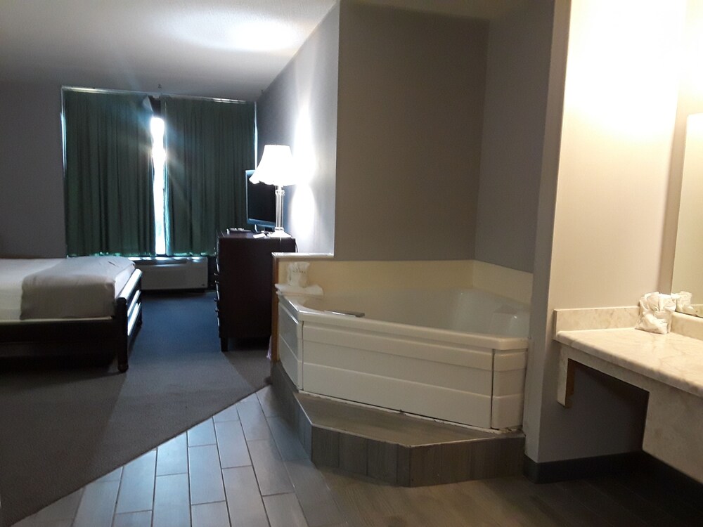 The Metropolitan Hotel - photo 39