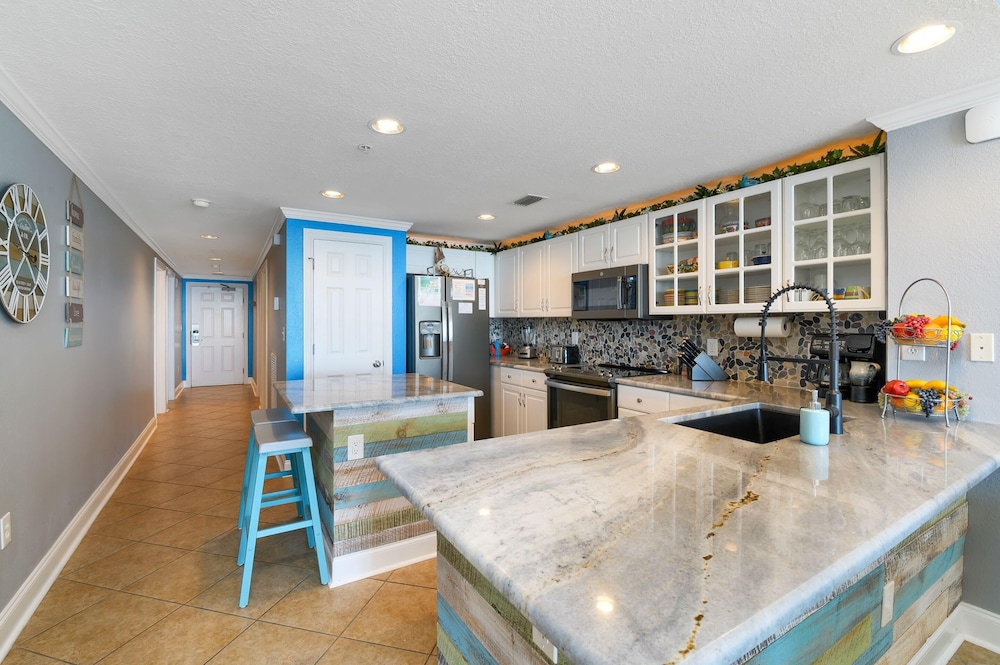 Majestic Beach Towers 2 404 - photo 21