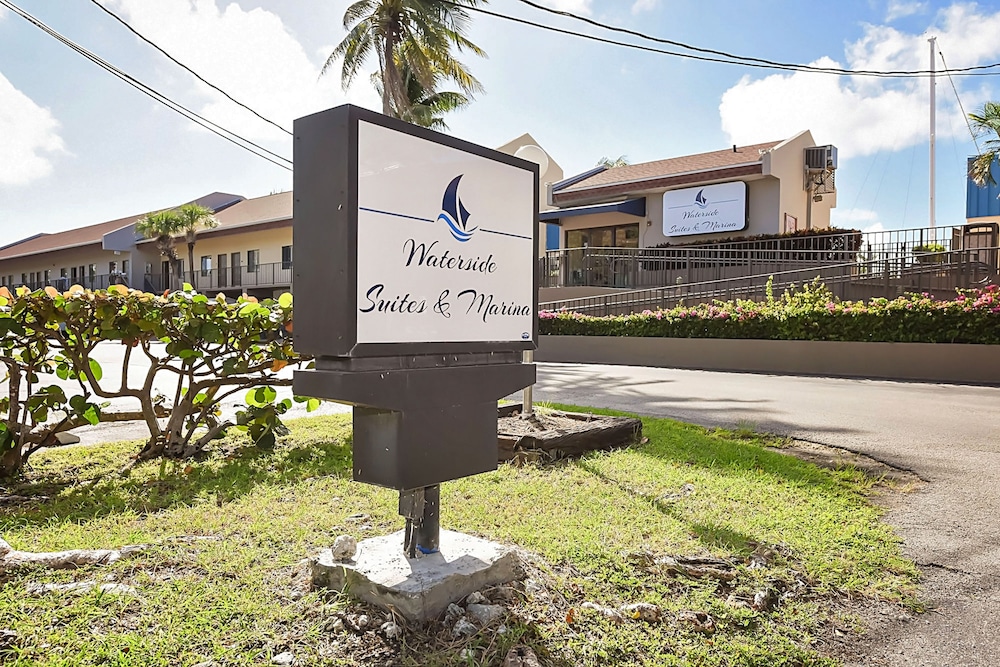 Waterside Suites & Marina - photo 34