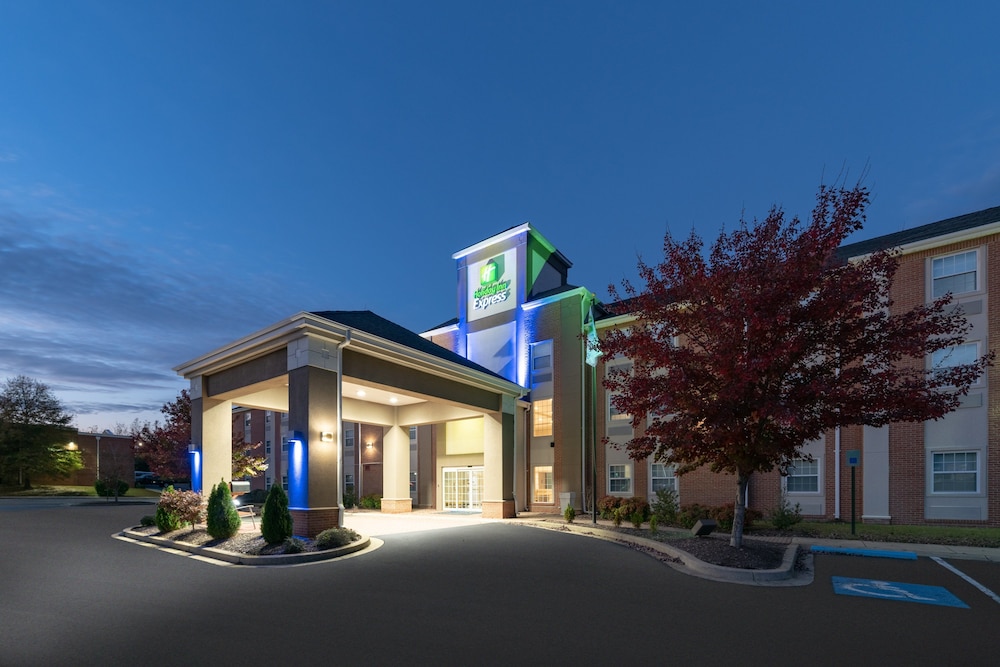 Holiday Inn Express Prince Frederick by IHG - photo 42