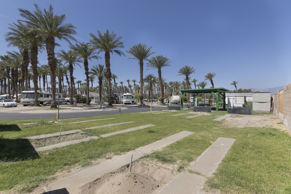 Palm Springs RV Resort - photo 29